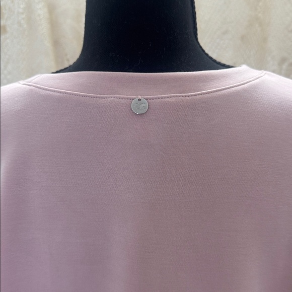 Cable & Gauge Women's Drop Shoulder Top - Light Pink - Picture 5 of 7